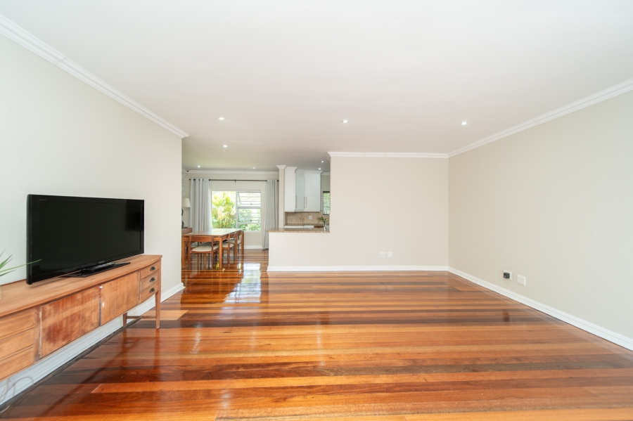 4 Bedroom Property for Sale in Bonza Bay Eastern Cape